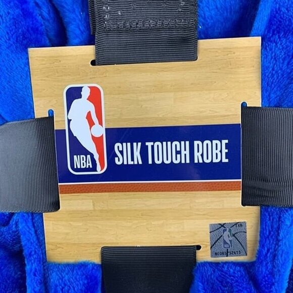NBA 76ers Silk Touch Robe – Brand New in Box – Size L/XL - Picture 5 of 5